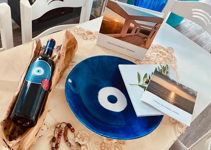 Christoforos Kekakos Magical View Villa Neápolis